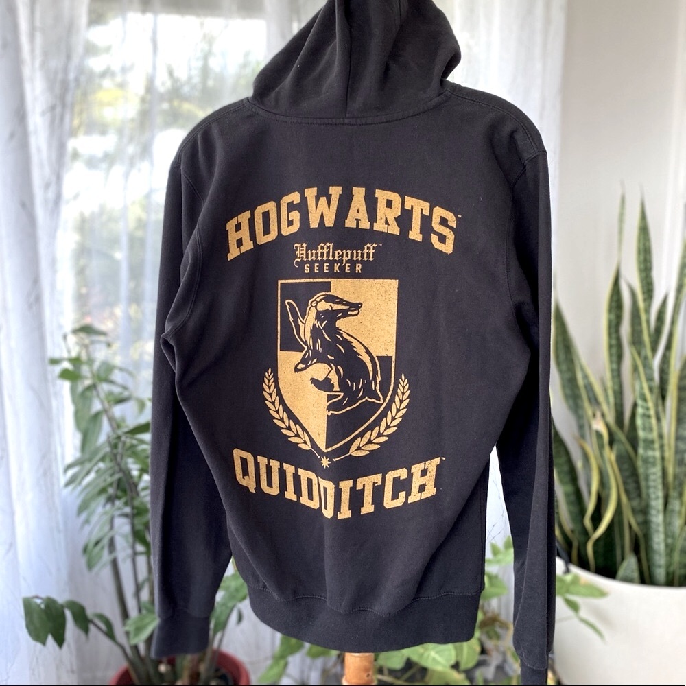 HARRY POTTER Men’s Hogwarts Hufflepuff Hoodie Small